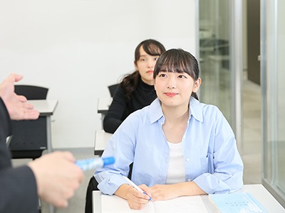 【駿台 医学部専門校】 駿台　医学部専門校　東京駅前校舎の学習環境