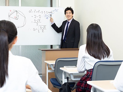 【駿台 医学部専門校】 駿台　医学部専門校　東京駅前校舎の講師