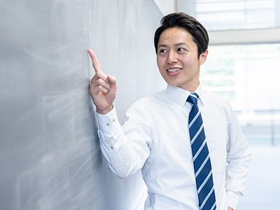 オンライン予備校 【イシャなる】の講師